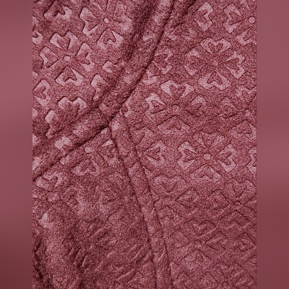 Land's End Floral Embossed Raisin Quarter Zip Fleece Pullover 1X/P - Picture 3 of 8